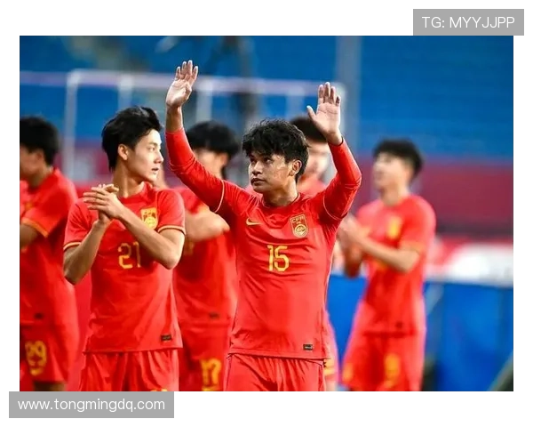 国足新星闪耀赛场助球队逆转取胜展现中国足球崛起新希望