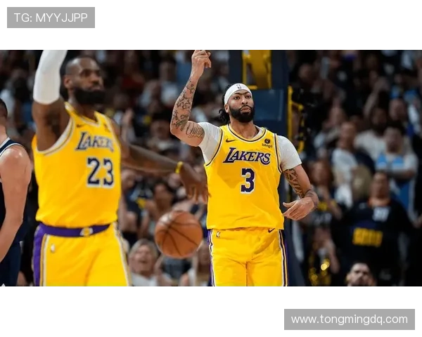 湖人队迎来重大交易：詹姆斯与浓眉合力打造新阵容，冲击总冠军梦