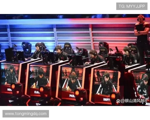 电竞赛事：全球顶尖战队角逐，精彩战况引发热议