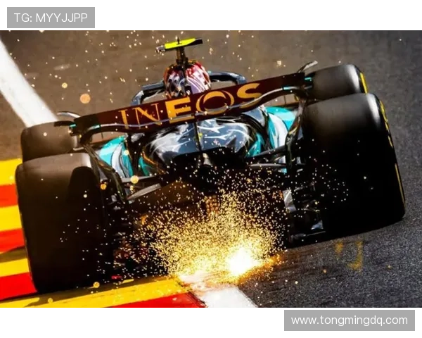 F1新赛季风云再起车队角逐升级车手表现引热议全球车迷高度关注