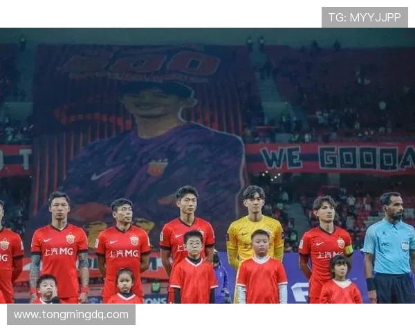 国家队逆境突围联赛赛季迎高潮新星闪耀赛场引热议球迷期待冲击荣誉